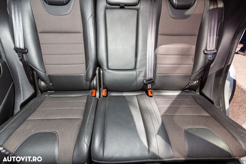 Ford Kuga 2.0 TDCi Powershift 4WD Titanium - 10