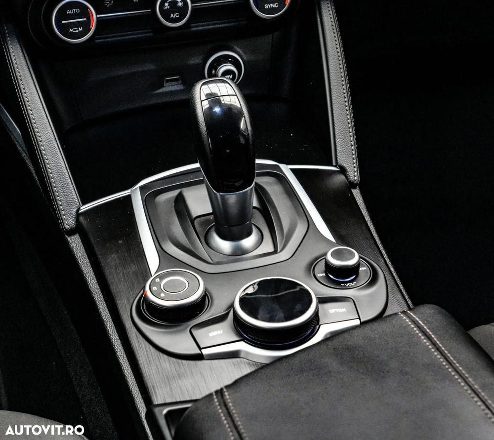 Alfa Romeo Stelvio 2.2 JTDM AWD Super - 19