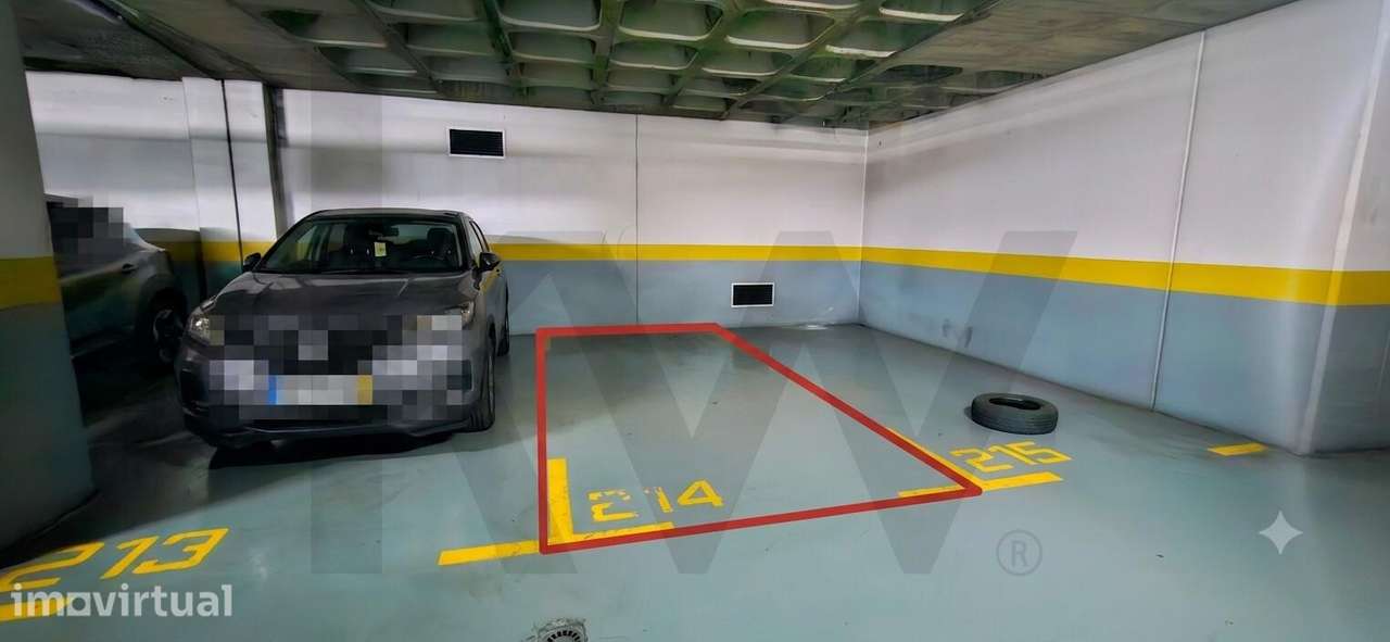 Estacionamento na Praça do Carmo! - Grande imagem: 4/9