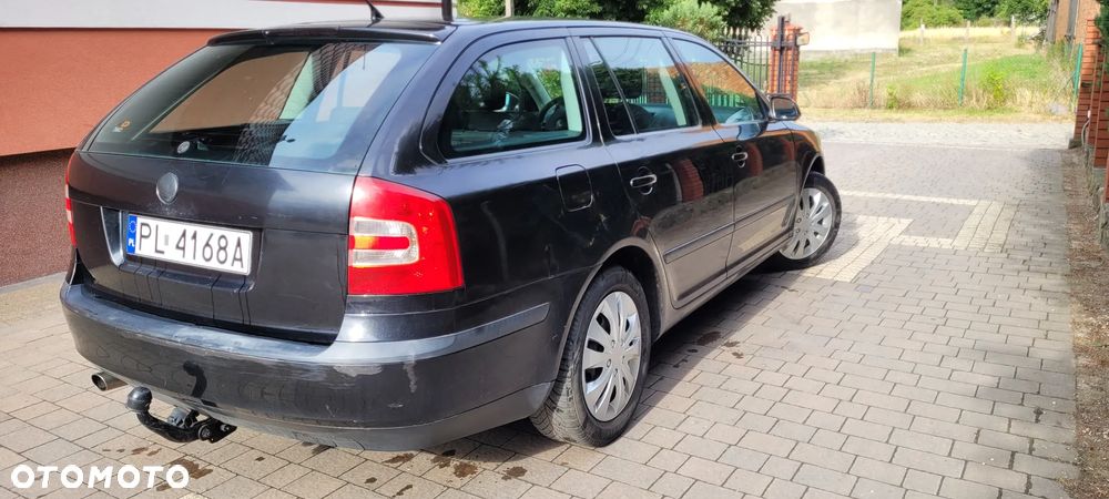 Skoda Octavia 1.6 Ambiente - 5