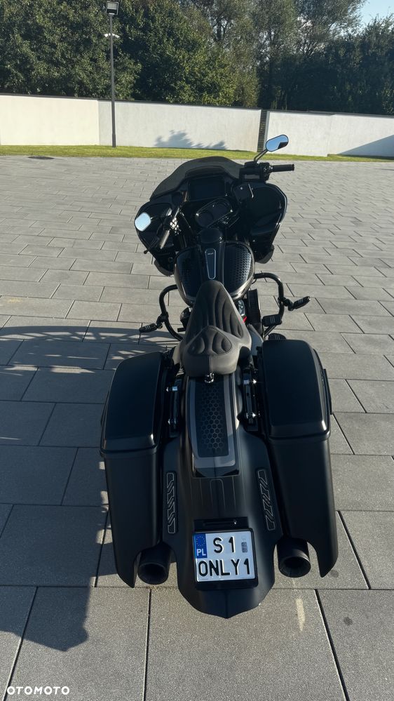 Harley-Davidson Touring Road Glide - 1