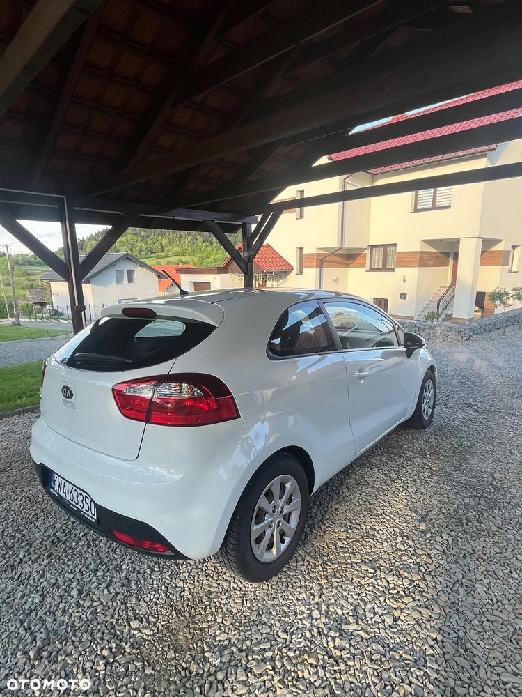 Kia Rio 1.2 Business Line - 6