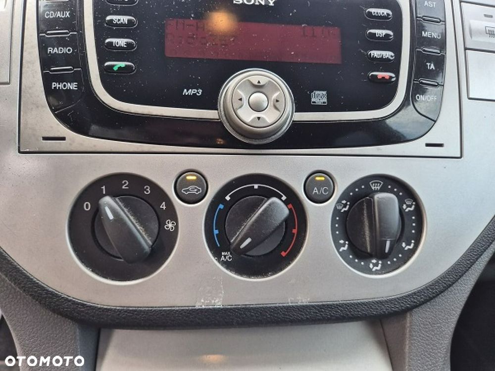 Ford Kuga - 29