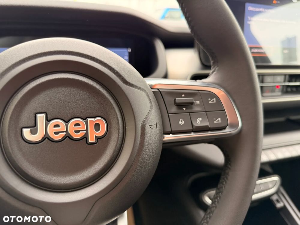 Jeep Avenger 1.2 T3 mHEV Black Edition FWD eDCT6 - 22