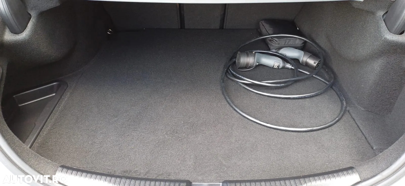 Mercedes-Benz C 300 e 9G-TRONIC AMG Line - 25