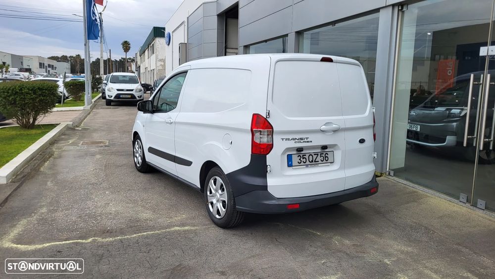 Ford Transit Courier - 4