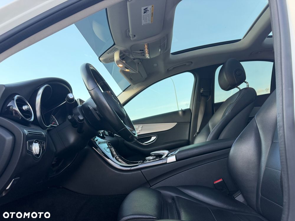 Mercedes-Benz Klasa C 300 7G-TRONIC - 28
