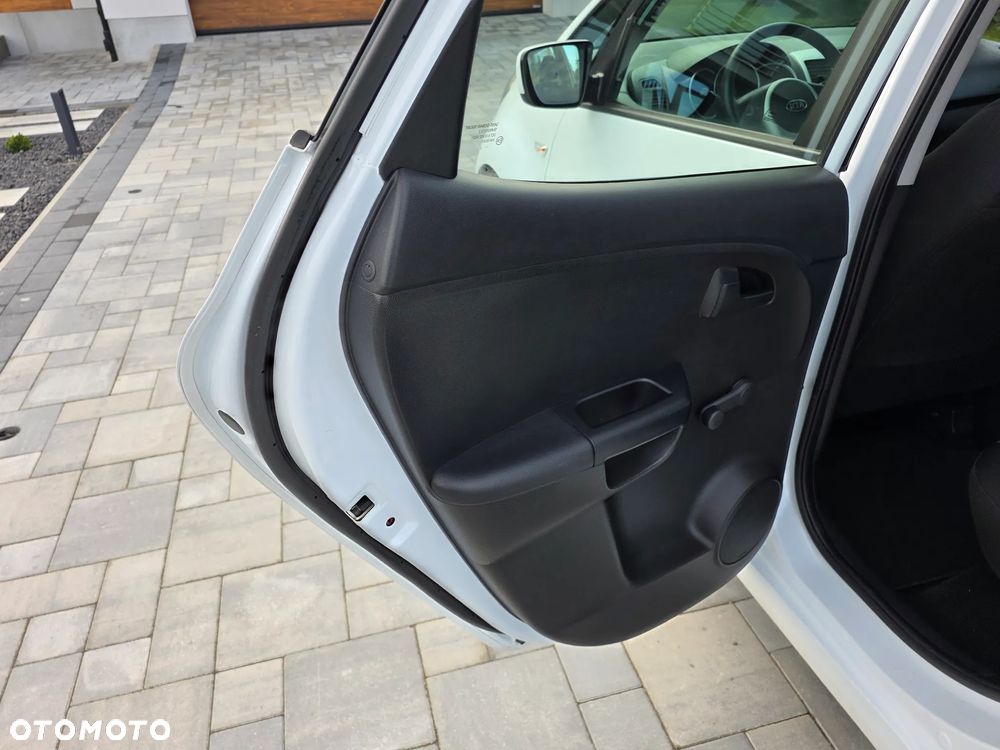 Kia Venga 1.4 CVVT ISG Spirit - 16