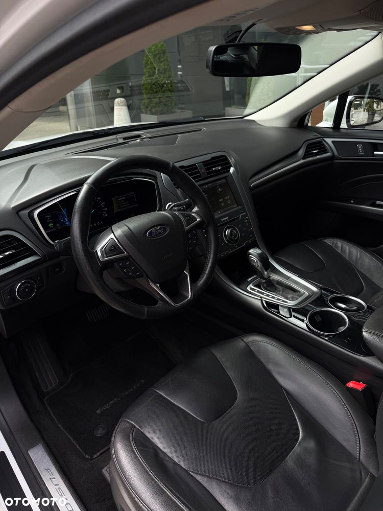 Ford Fusion - 6