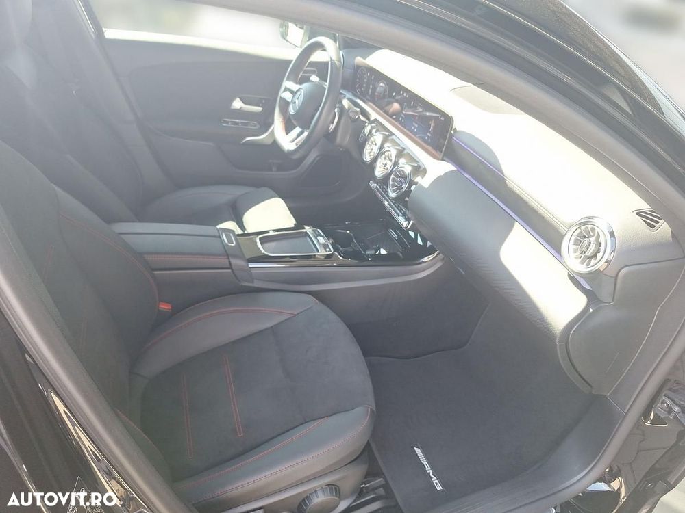 Mercedes-Benz A 200 Sedan MHEV 7G-DCT - 14