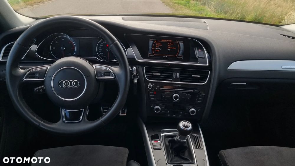 Audi A4 Limousine - 17