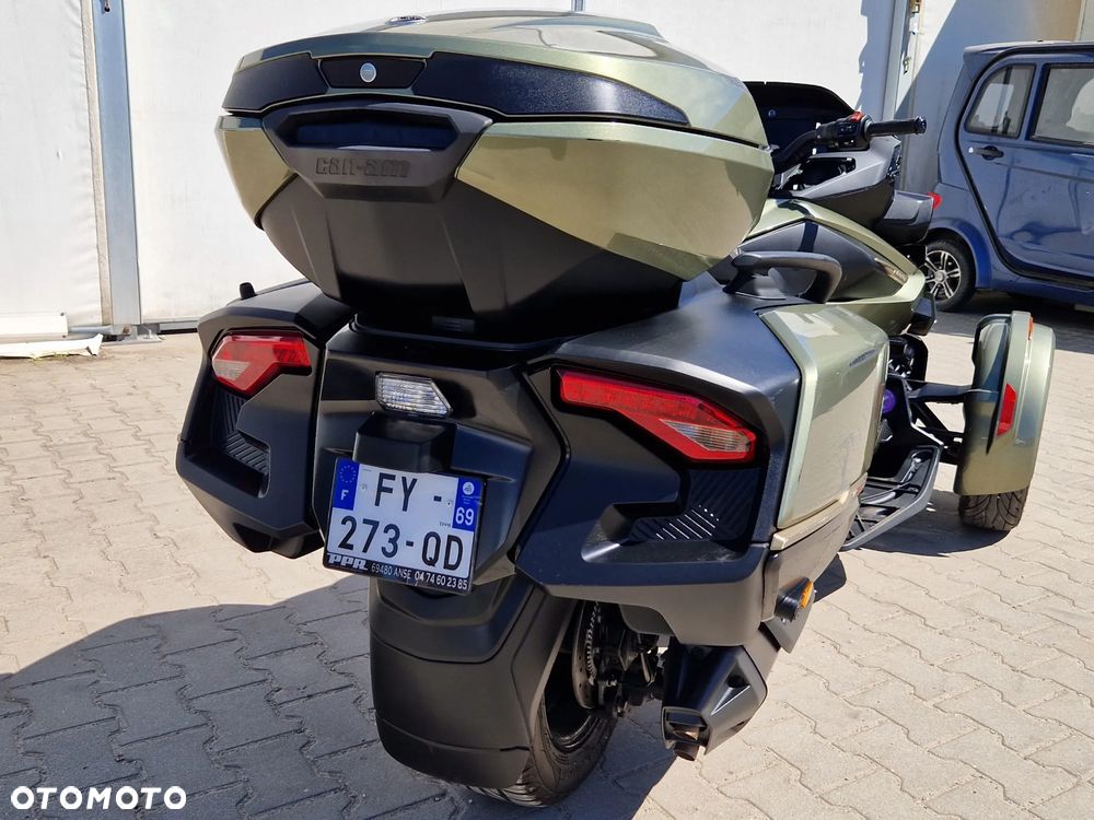 Can-Am Spyder - 6
