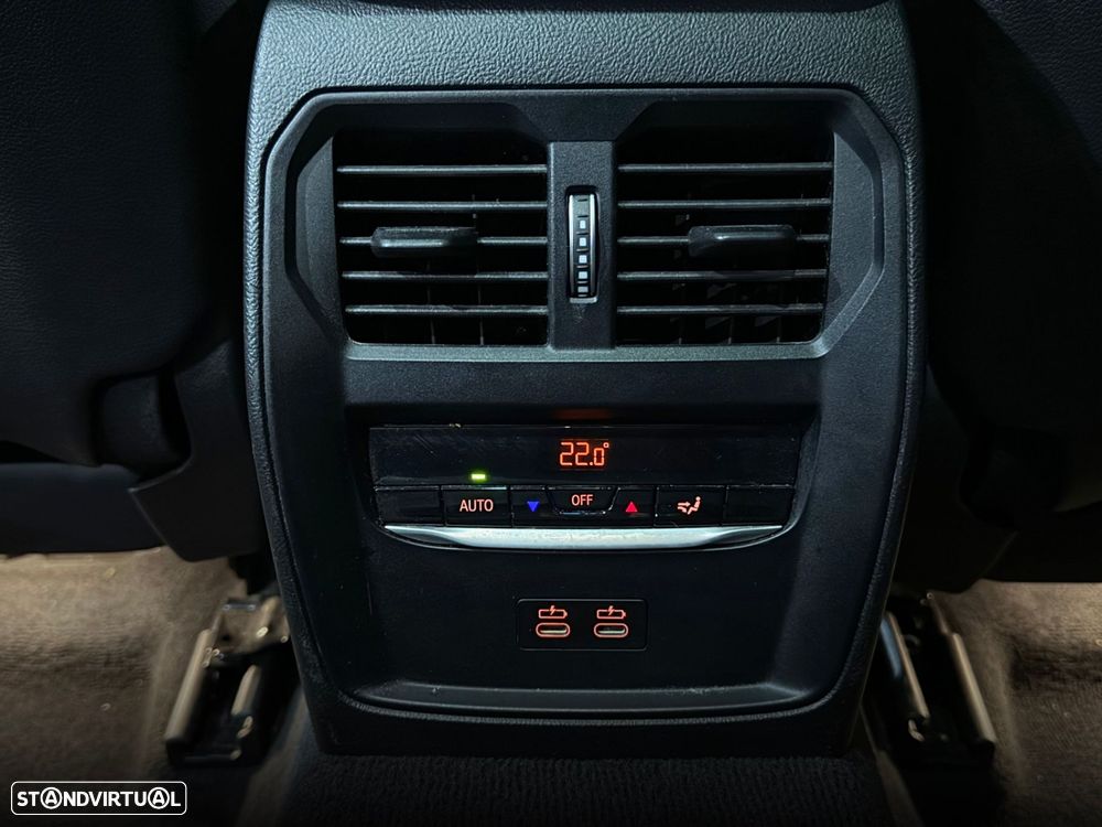 BMW 330 e Touring Pack Desportivo M Pro Auto - 44