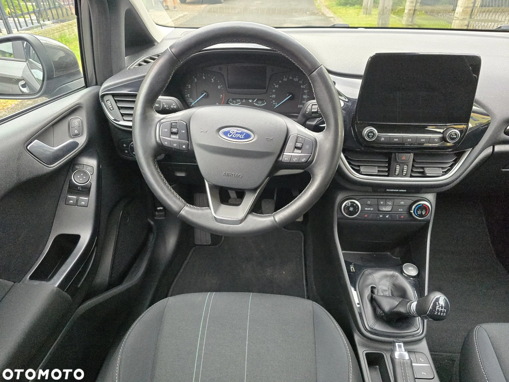 Ford Fiesta 1.0 EcoBoost S&S COOL&CONNECT - 31