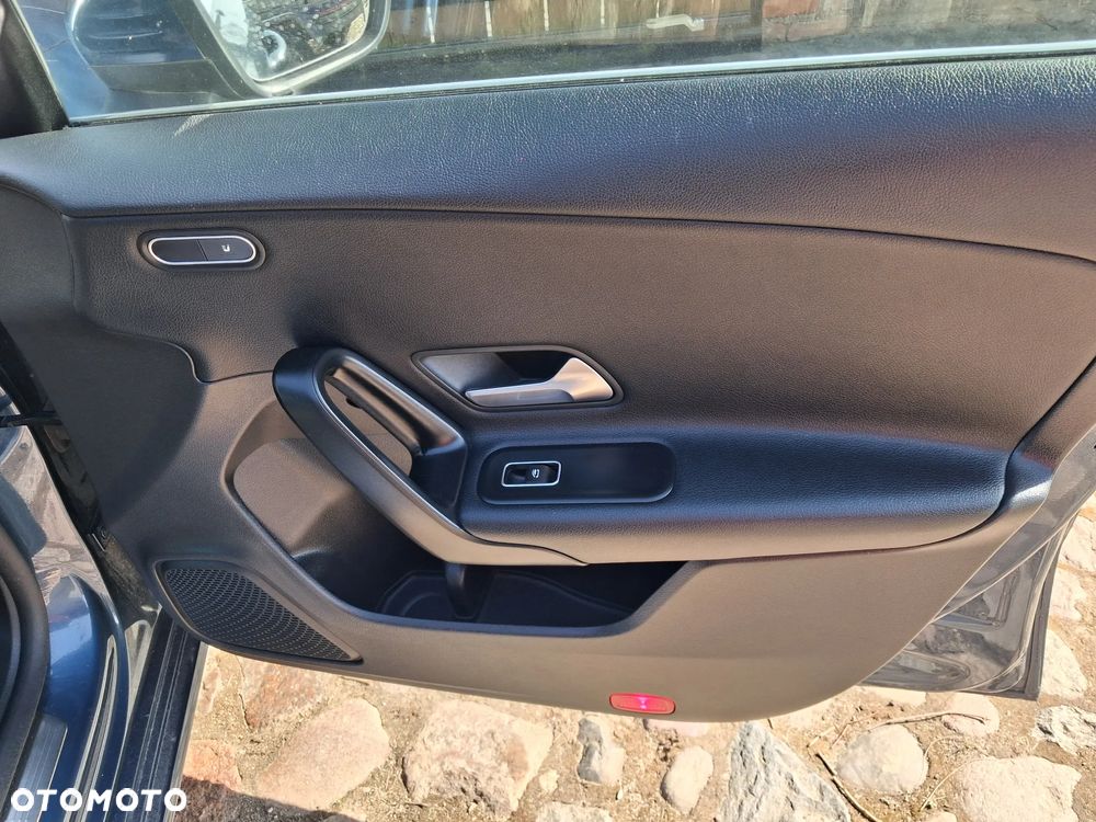 Mercedes-Benz CLA 200 d 8G-DCT Edition 2022 - 6