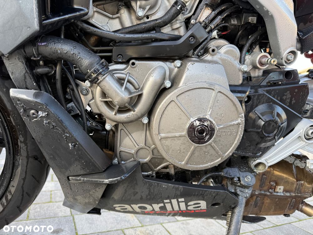 Aprilia Tuono - 12