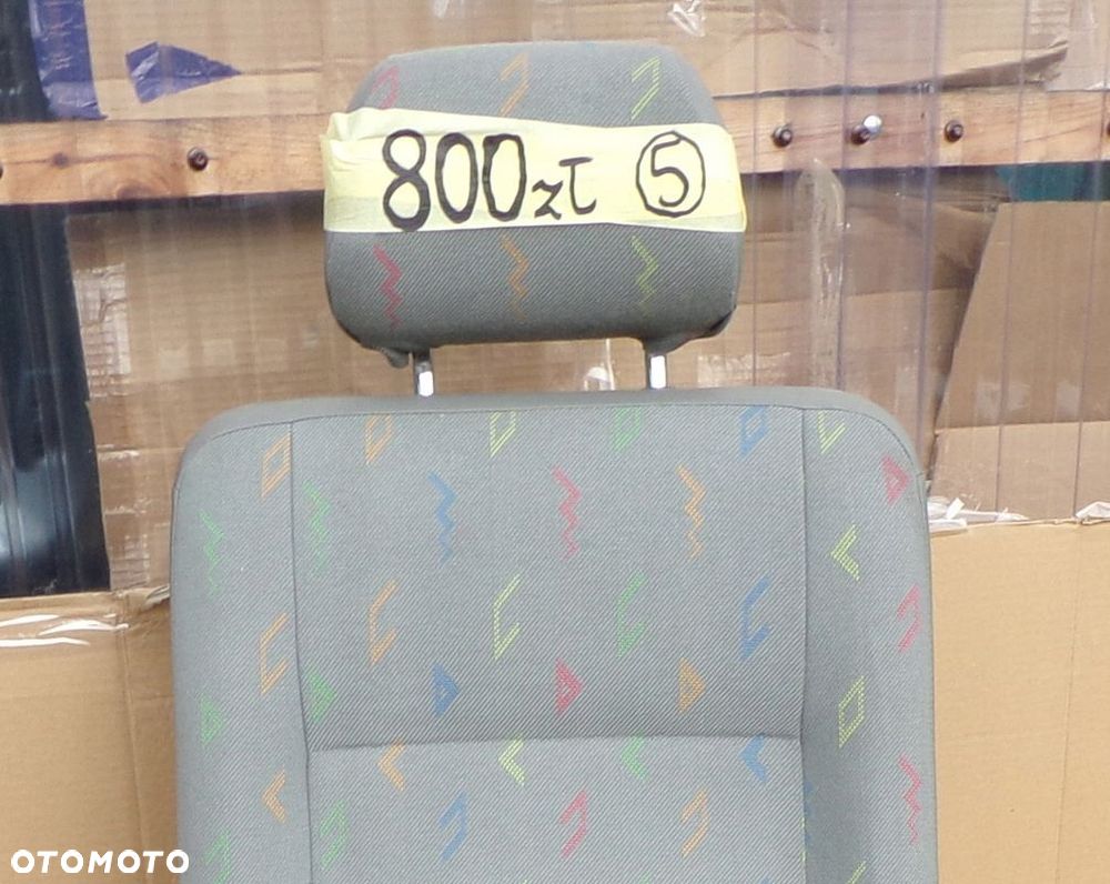 VW T5 CARAVELLE fotel pojedynczy KOZIOŁEK odchylany 2 RZĄD tapicerka INKA - 2