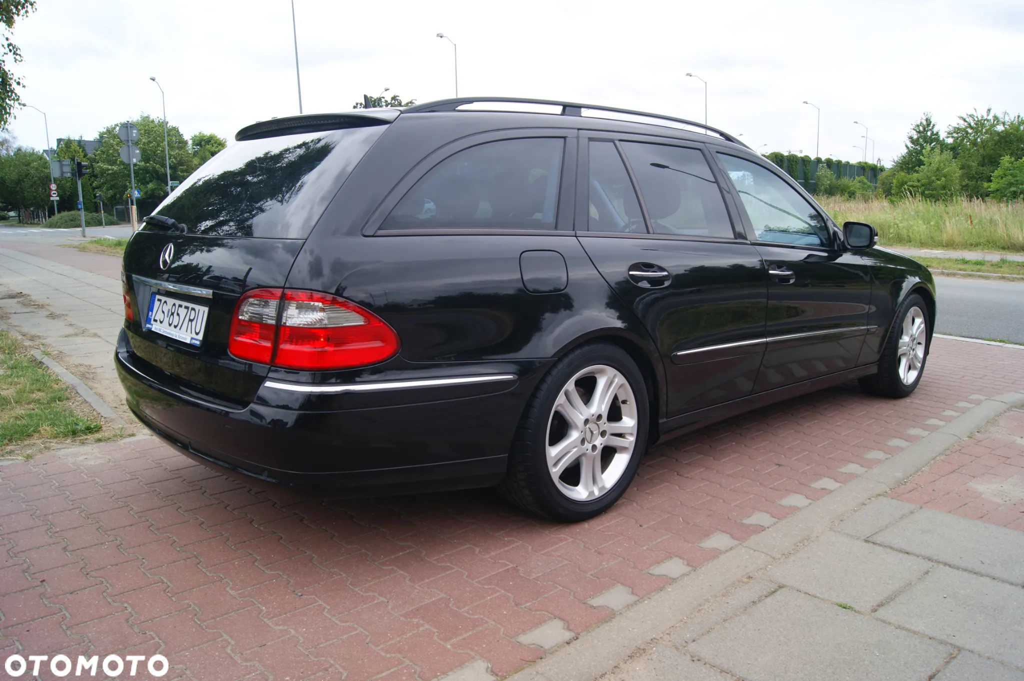 Mercedes-Benz Klasa E 300 Avantgarde - 4