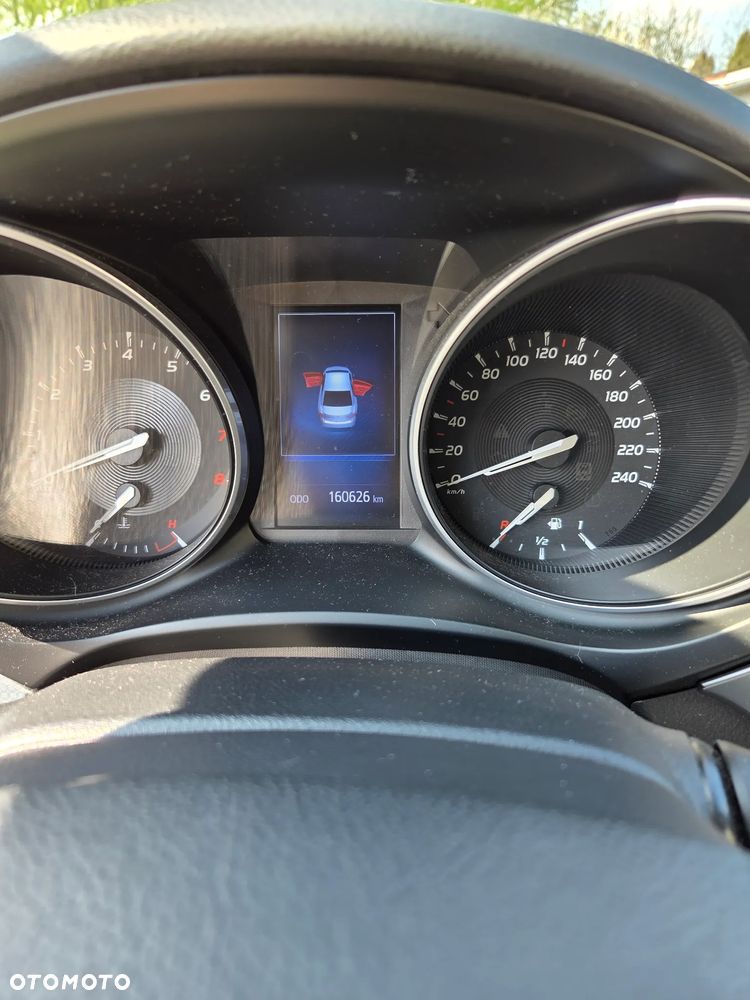 Toyota Avensis 1.8 Premium - 14