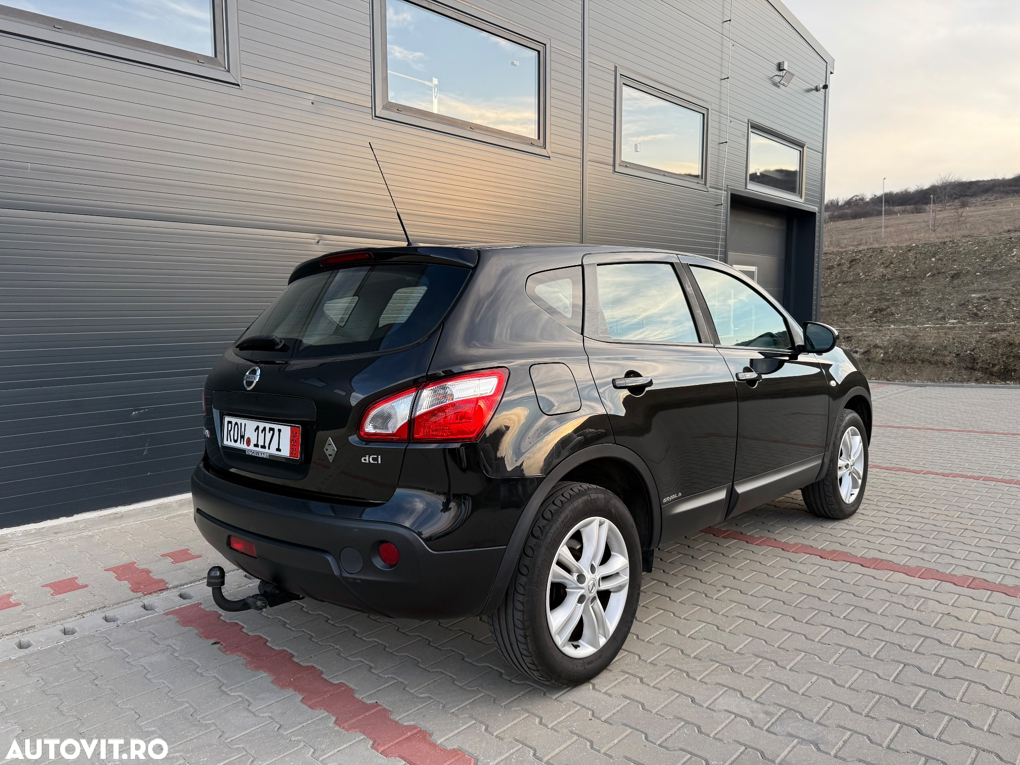Nissan Qashqai 1.6 DCI 4 x 4 DPF Start/Stop tekna - 11