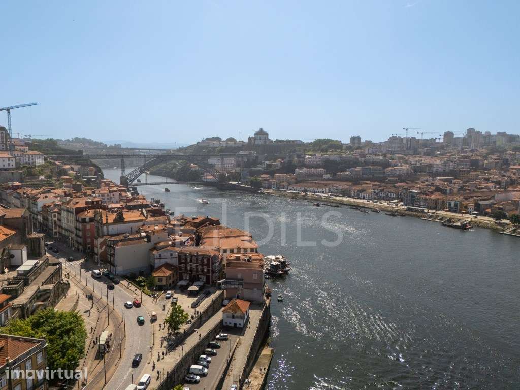 Prédio para reabilitação com projeto aprovado, Baixa Porto - Grande imagem: 3/19