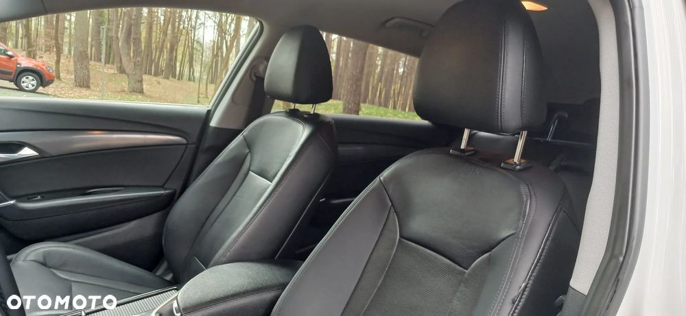 Hyundai i40 i40cw 1.7 CRDi Automatik Fifa World Cup Edition Silver - 19