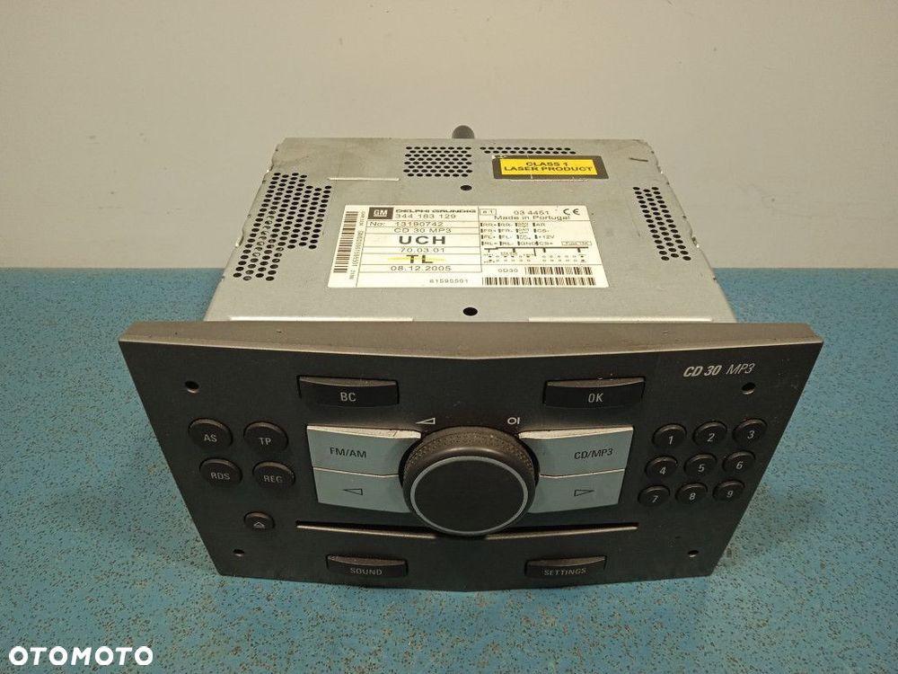 OPEL ASTRA H 1.9 CDTI RADIO CD 30 MP3 13190742  Z157 - 1