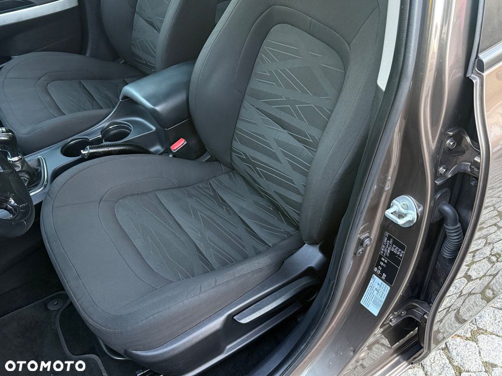 Kia Ceed 1.4 CVVT Dream Team Edition - 25