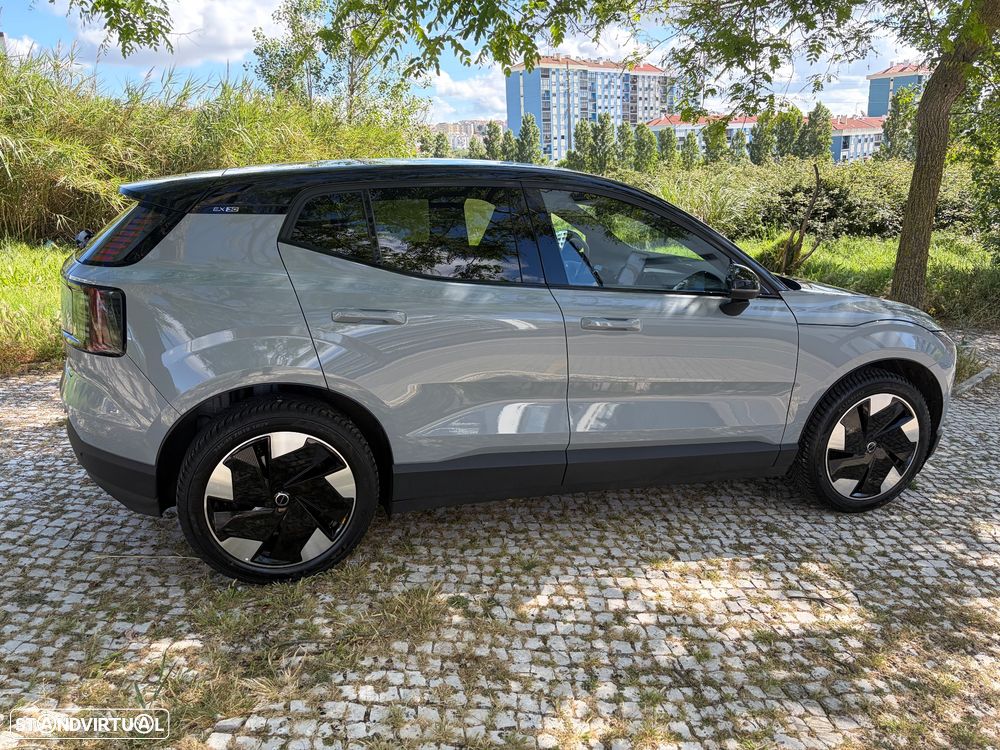 Volvo EX30 Single Motor Extended Range RWD Core - 6