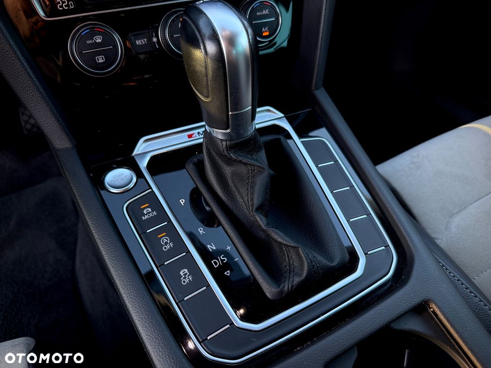 Volkswagen Passat 2.0 TDI 4Mot Elegance DSG - 19