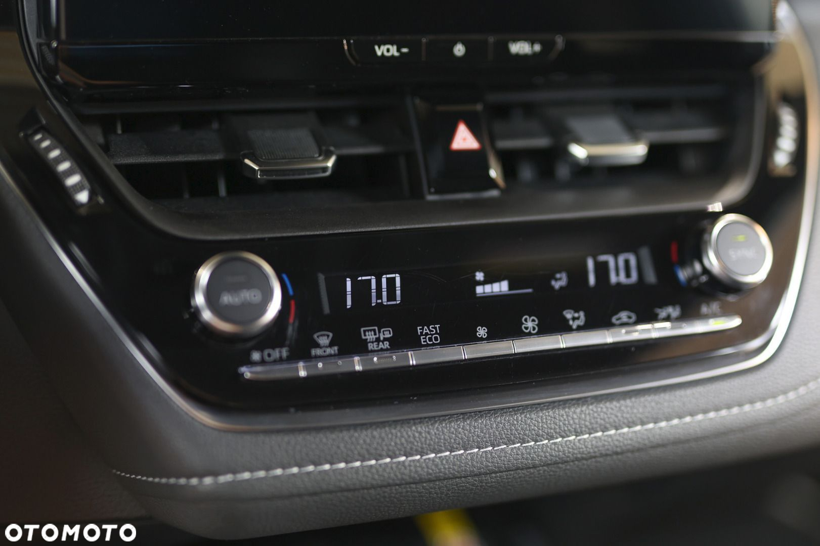 Toyota Corolla - 24