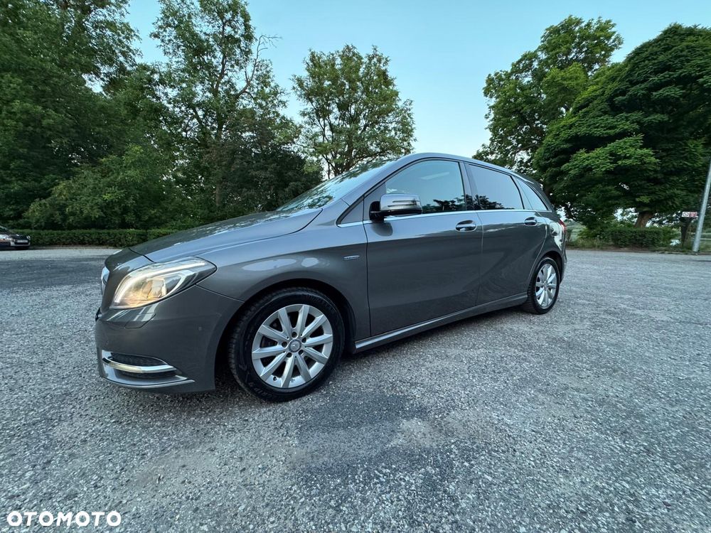 Mercedes-Benz Klasa B 180 BlueEFFICIENCY Edition - 2