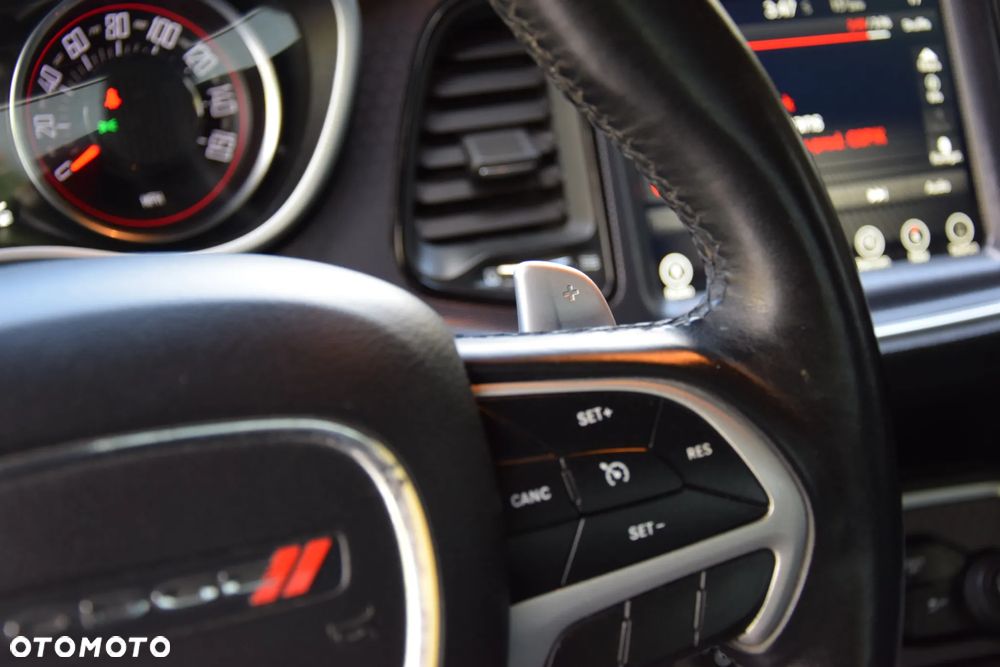 Dodge Challenger - 23