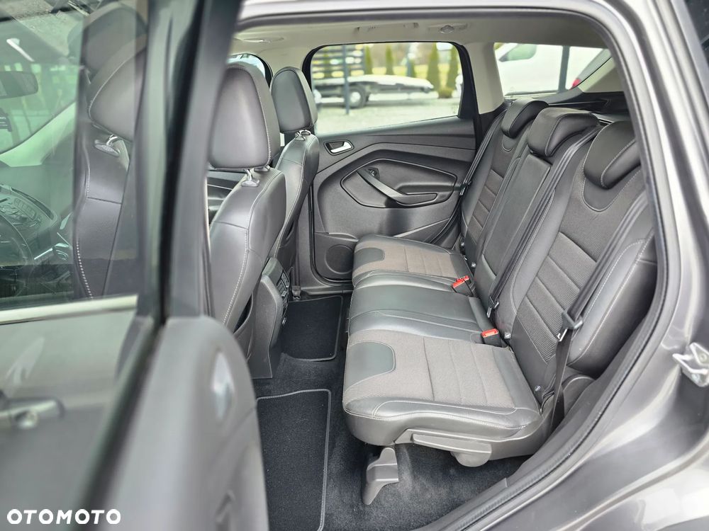 Ford Kuga 2.0 TDCi 4x4 Titanium - 23