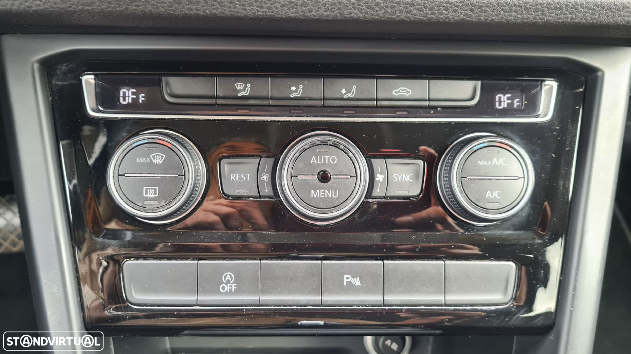 VW Touran 1.6 TDI Confortline DSG - 30