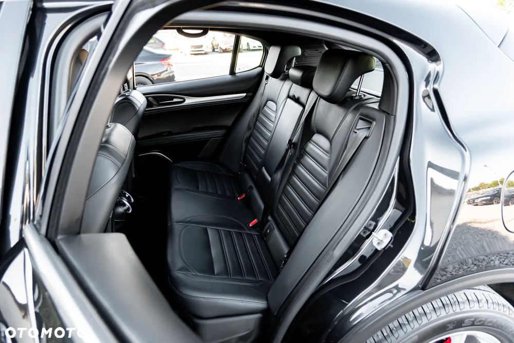 Alfa Romeo Stelvio 2.2 16V AT8-Q4 Executive - 22