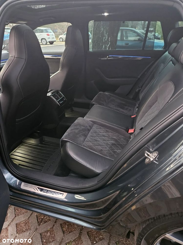 Skoda Superb 2.0 TDI SCR 4x4 Sportline DSG - 8