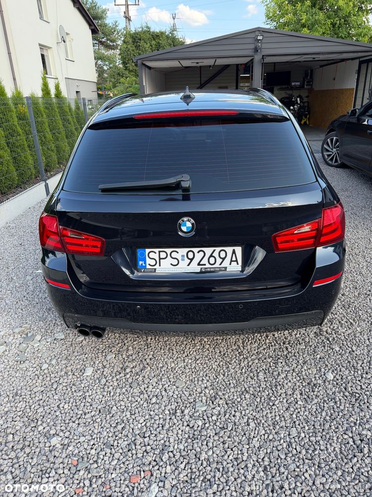 BMW Seria 5 525d xDrive - 9
