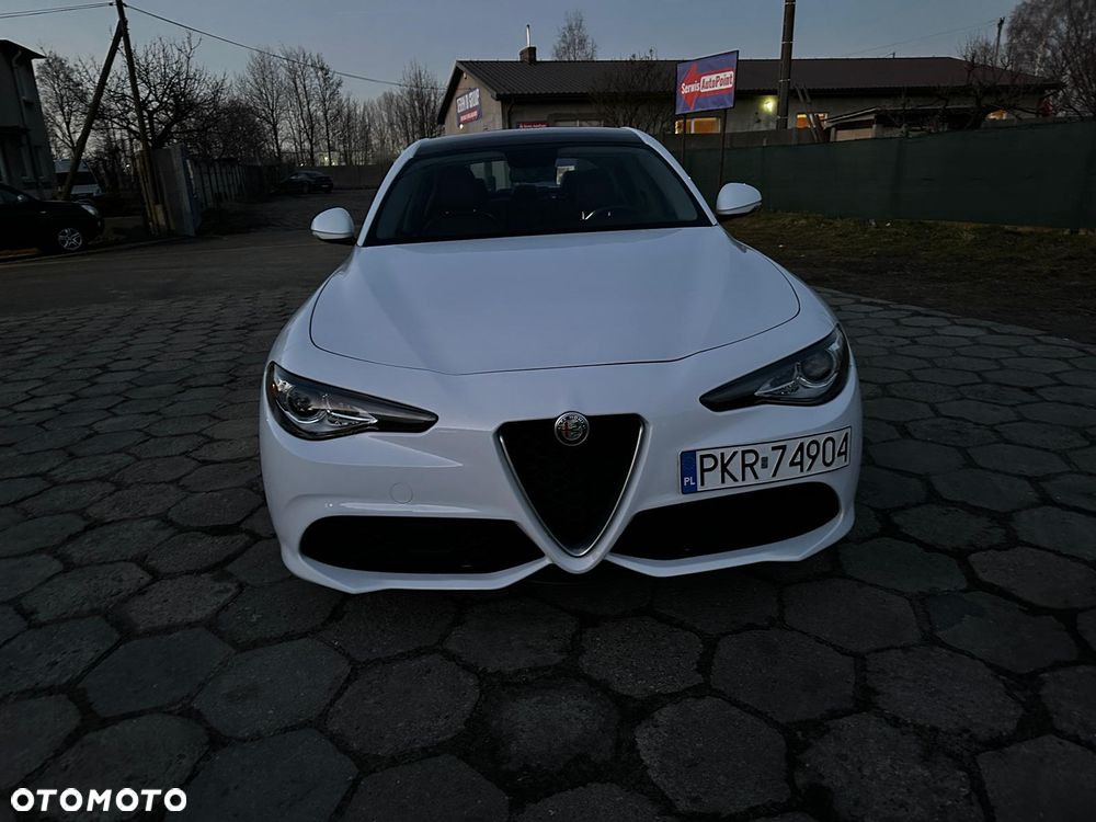 Alfa Romeo Giulia - 2
