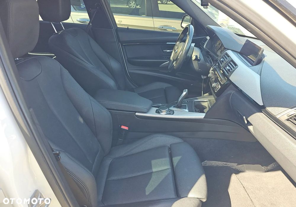 BMW Seria 3 330i Edition M Sport Shadow - 6