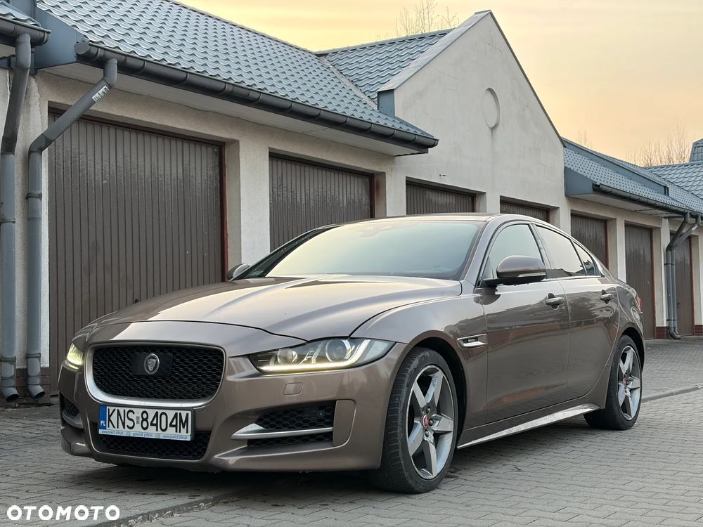 Jaguar XE 20d R-Sport - 1