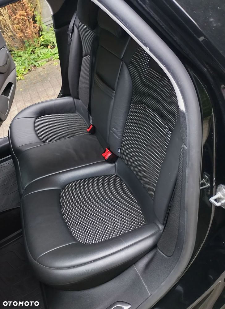 Citroën C5 Tourer V6 HDi 240 Biturbo FAP Exclusive - 11