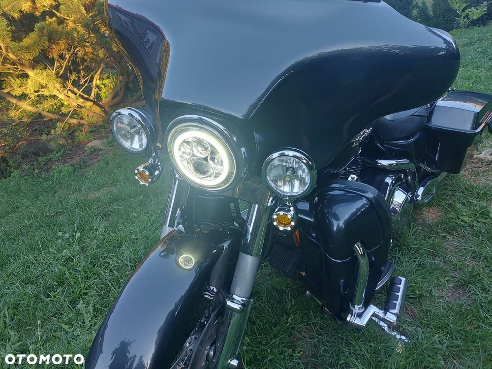Harley-Davidson Touring Street Glide - 13