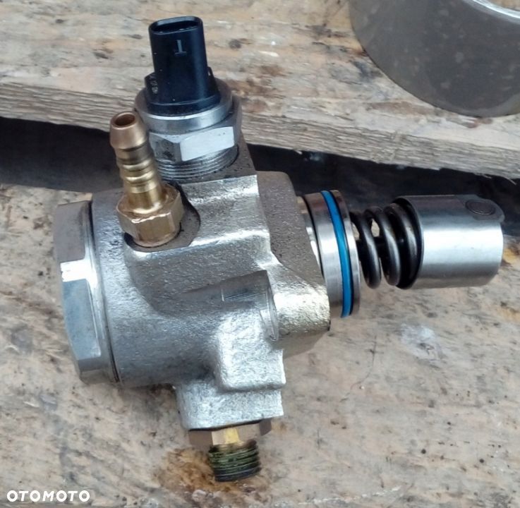 VW Audi Skoda 1.2TSI pompa paliwa 04E127026H - 3