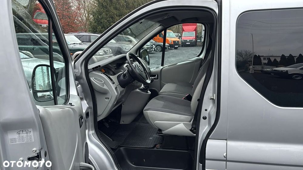 Opel Vivaro L2H1 2.9t - 10