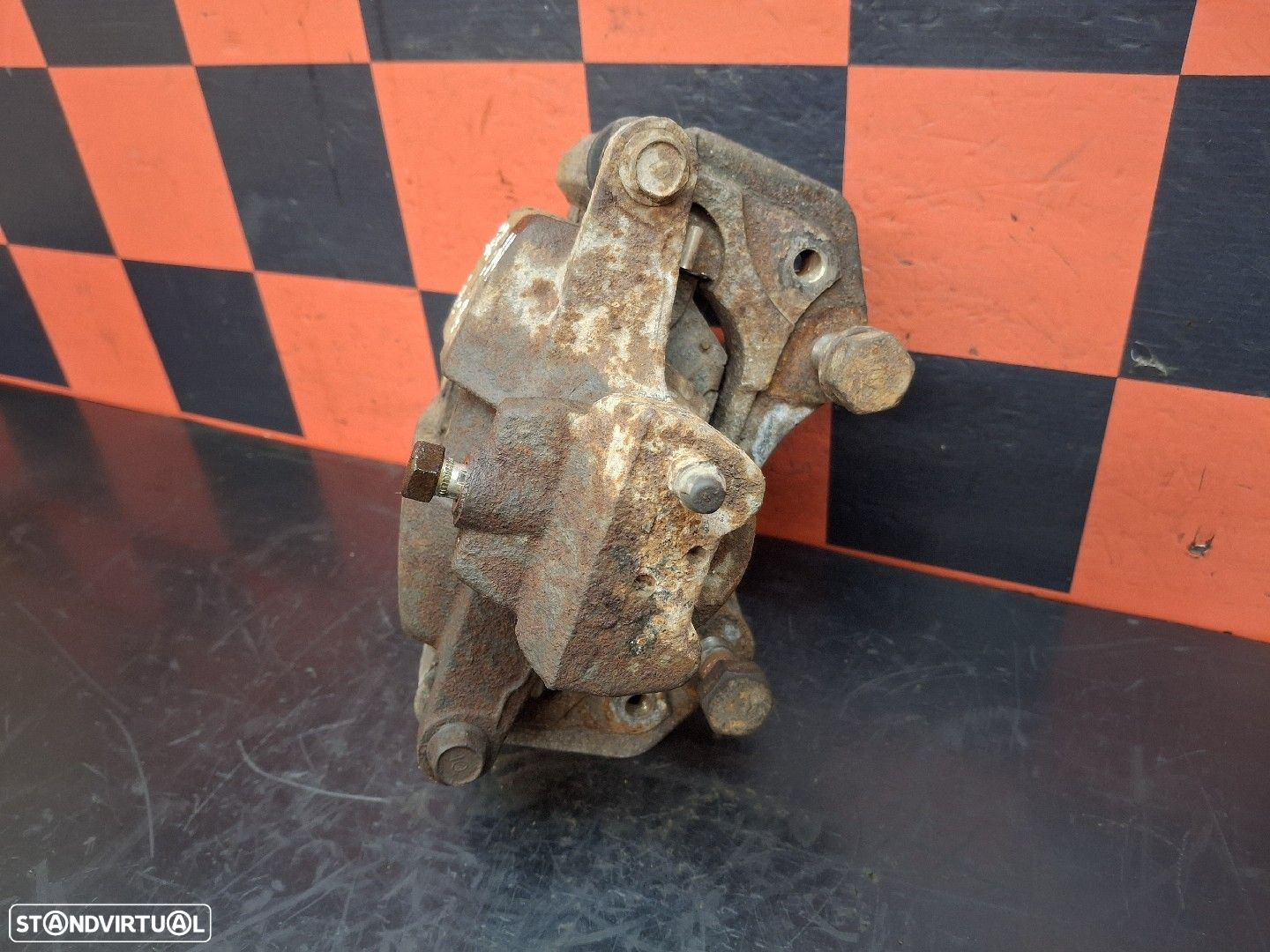 Pinça Travão Trás Direita Mitsubishi Canter (Fb7, Fb8, Fe7, Fe8) 7.Gen - 2