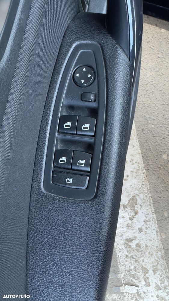 BMW Seria 1 118i Sport Line - 10