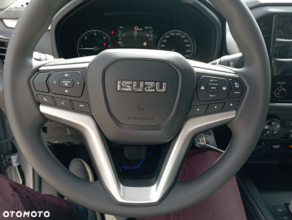 Isuzu D-Max 1.9 DC LS - 19