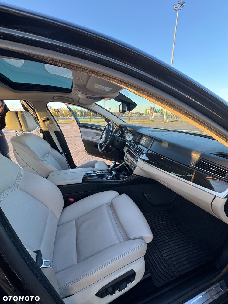 BMW Seria 5 525d Luxury Line - 7