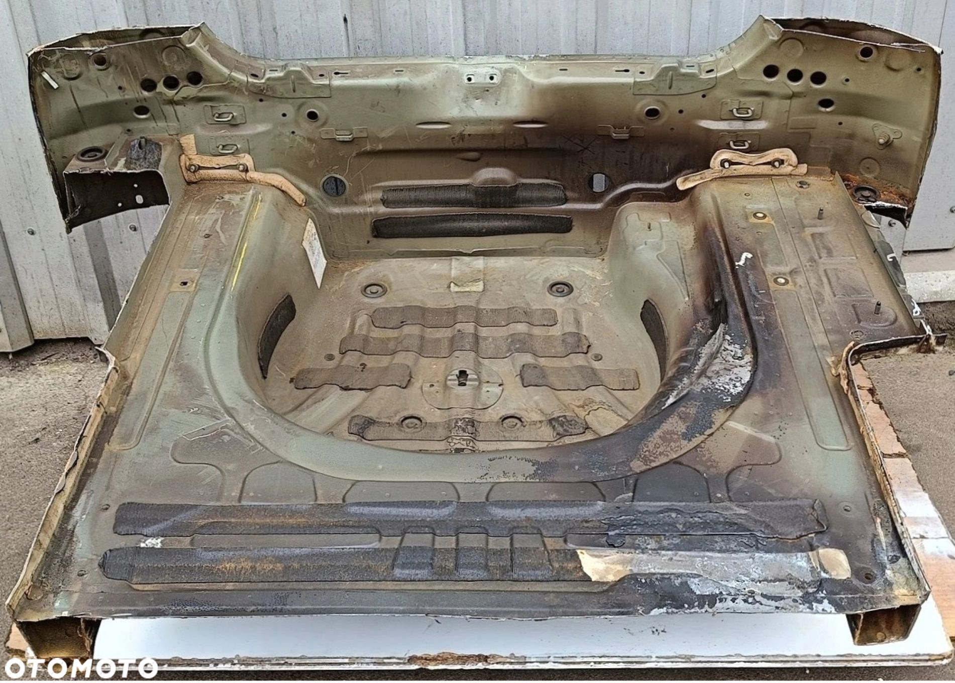 VW PASSAT B8 18 R PAS TYLNY WZMOCNIENIE - 2